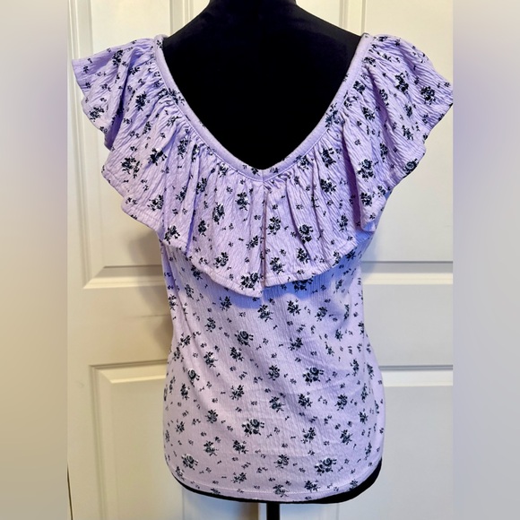 Floral Ruffle Lavender Top - Picture 2 of 2